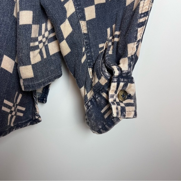 Urban Outfitters BDG Keanu Oversized Flannel Patterned Button Down Shirt - Picture 8 of 13